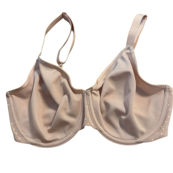 Wacoal Other - 🌹Wacoal Elegant Beige Underwire Bra